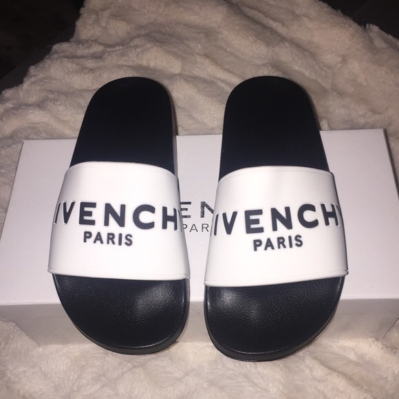 Slippers - Picture 1 of 2